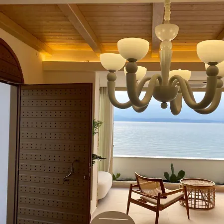 Byblos Aqua Villa