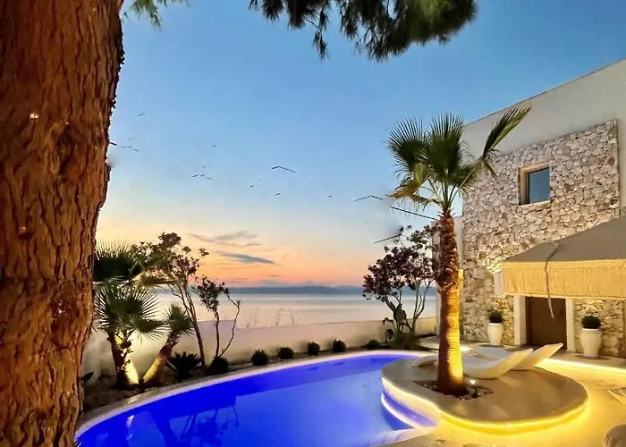 Byblos Aqua-the Sea Front Luxury Villa Skala Sotiros